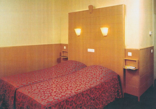 transit hotel 2 1